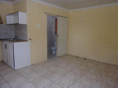 Apartment / Flat For Rent in Mlungisi, Mlungisi